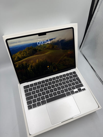 Apple MacBook Air 13” M3 Laptop 1 cycle