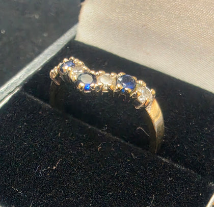 9ct GOLD RING (with blue/white stone) 375 2.1G Size O