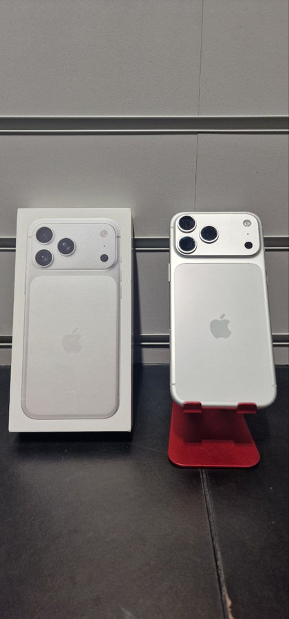 Apple iPhone 17 Pro Max (A3526) 256GB Silver, Unlocked