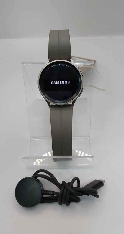 Samsung Galaxy Watch5 Pro (SM-R925) - 45mm - Black Titanium - Unboxed With Charger