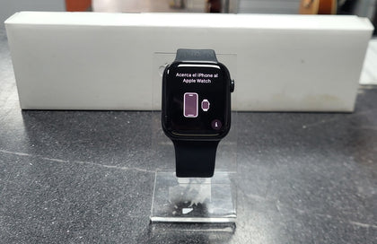 Watch Series 8 (Cel) With S/M + M/L Strap - Midnight Aluminium - 45mm - Boxed - Battery Helath 89%