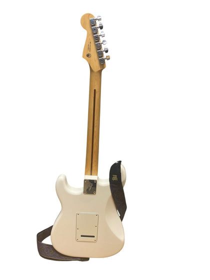 Fender Stratocaster (made in Mexico) Polar White) *collection only*
