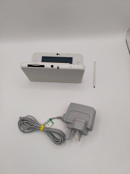 Nintendo New 3ds console White discounted with Charger