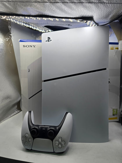 PlayStation 5 Console disc edition, one controller