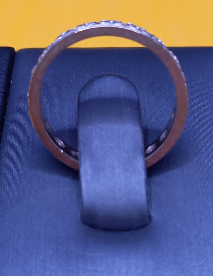 9ct Gold Ring With Clear Stones Patterned 2.6g Size-O