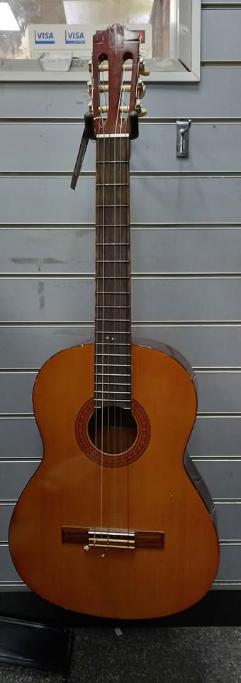 Yamaha C40 CLASSICAL 4/4