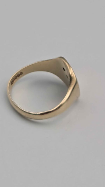 9ct Yellow Gold Mens Signet Ring With Set Of CZ Stones - 5.89 Grams - Size U
