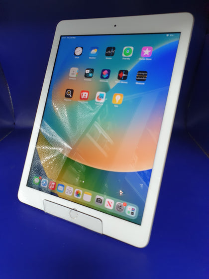 Apple iPad 9.7-inch 32GB Wi-Fi Only - Silver