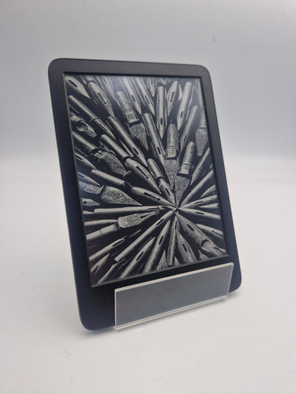 Amazon Kindle 11th Generation e-book reader unboxed