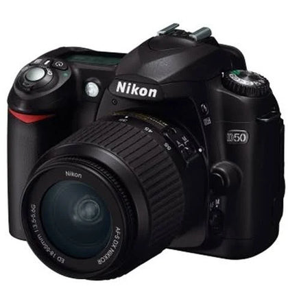 Nikon D50 6.1M + 18-55mm, B