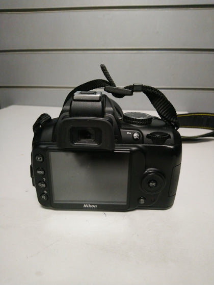 Nikon D3000 Digital SLR Camera With 18-55mm Lens