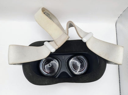 Meta/Oculus Quest 2 VR Headset (With Controllers) - 256GB, Missing battery cover on right Joy con