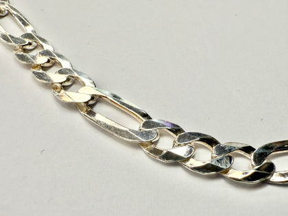 Brand new sterling silver figaro chain 22