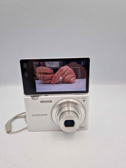 Samsung MV900f 16.1MP 5x Optical Zoom Flip-out Touch Screen Camera - Unboxed With Micro USB Charger