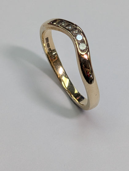 9ct Gold Diamond Wishbone Ring