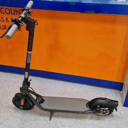 NineBot e scooter With Charger ***COLLECTION ONLY***