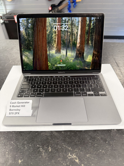 apple MacBook Pro 2022 M2