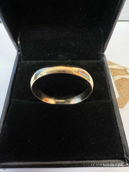 9CT BAND / RING 2.10GRAMS SIZE S 1/2 - LEIGH STORE.