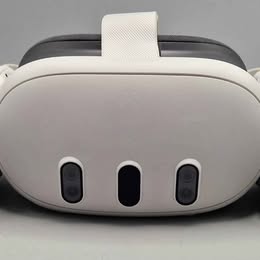 AX Meta Quest 3 512gb VR Headset and 2X Touch Plus Controllers And Charging Lead Boxed