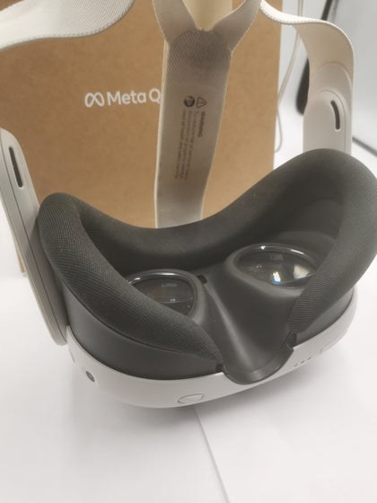 Meta Quest 3 VR Headset (With Controllers) - 512GB, B Grade, Boxed *GREAT CONDITION*