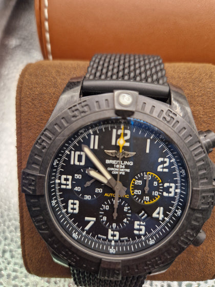 BREITLING AVENGER HURRICANE XB0170E4