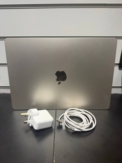 ** CHRISTMAS SALE ** MacBook Air 15-inch M4 (2025) 10-Core CPU, 16GB RAM, 256GB SSD, Starlight