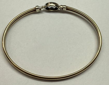9CT GOLD BANGLE