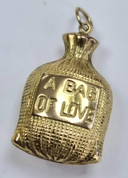 9ct Gold Pendant *bag of love*