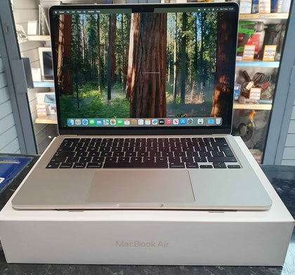 Apple MacBook Air 2022 13.6in M2 (8-CPU 8-GPU), 16GB, 256GB - Starlight