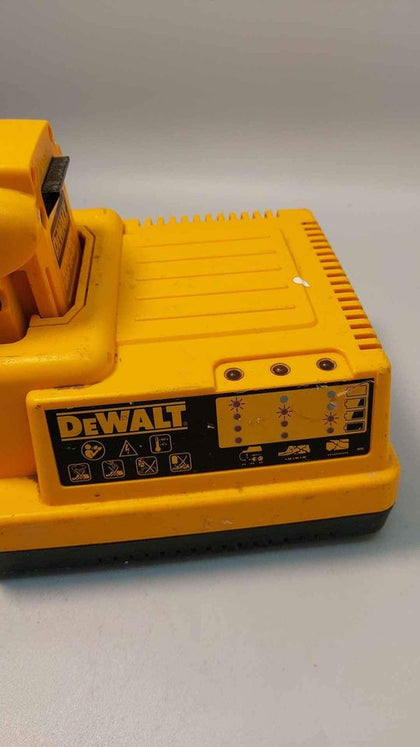 Bundle Of DeWALT 28V DE9280 2.2AH Battery With DE9000 Charger