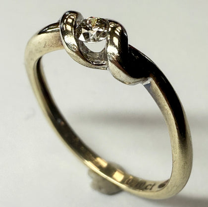9ct yellow gold solitaire diamond twist ring size M