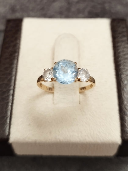 14ct Yellow Gold 3 Stone ring - Size J