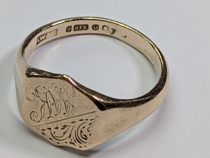 9ct Gold Shield Ring - Size W