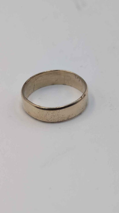9ct Gold Wedding Band Ring - Size P - 2.34 Grams