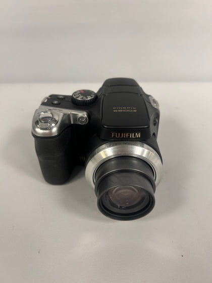 Finepix fujifilm s8100 Digital camera