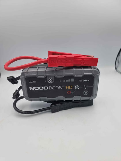 NOCO Boost HD GB70 2000A 12V Portable Jump Starter - With Charger & Carry Bag