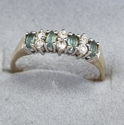 9ct gold ring green/cz stones size R