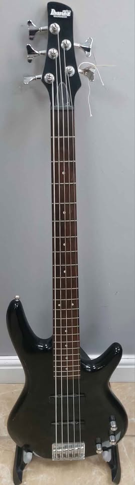 **SALE** Ibanez GSR205 gio 5 sting base guitar black unboxed