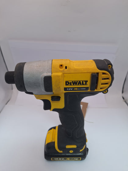 Dewalt DCF815 Impact DriverW/ 1x 1.3Ah BattERY NO CHARGER  ,12V /XR LI-ION