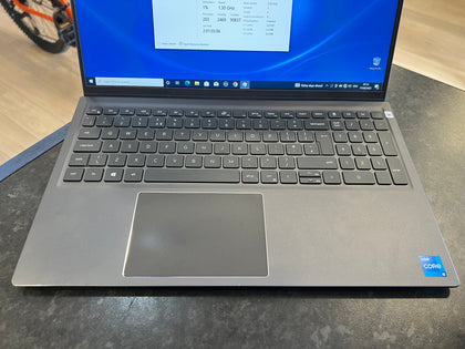 Dell Vostro 15 5510 Laptop: 256GB SSD + 8GB RAM