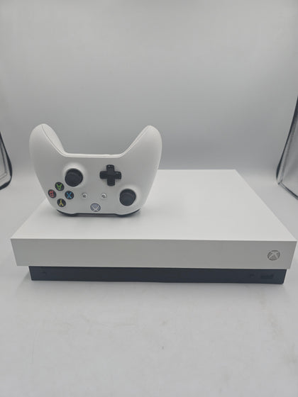 Microsoft Xbox One X Console white with pad