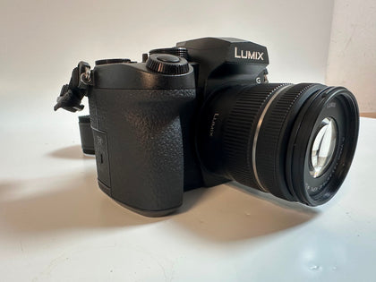 Panasonic Lumix DC-G90 Mirrorless & 14-42mm Lens
