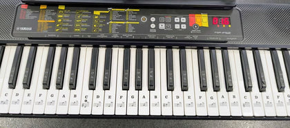 Yamaha PSR-F52 61 Portable Keyboard