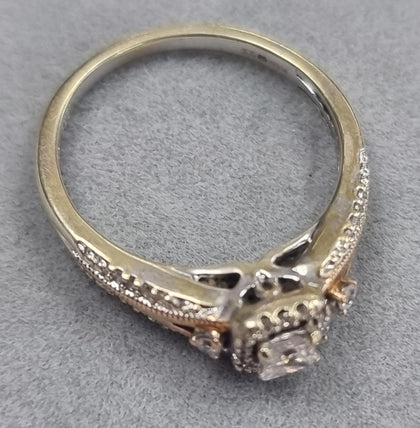 9ct White/Rose Gold Diamond Ring Size O