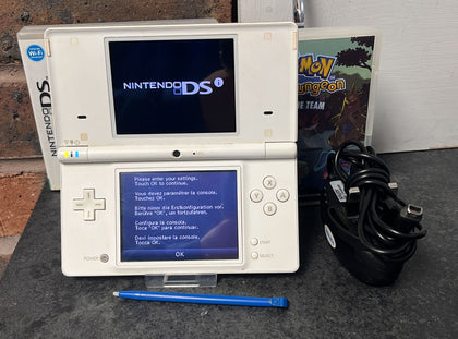Nintendo DSi Pokemon Reshiram & Zekrom White & Games Bundle