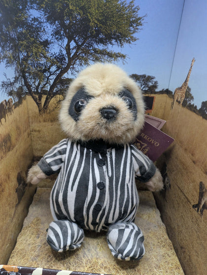 Safari Oleg Limited Edition Compare The Meerkat Boxed