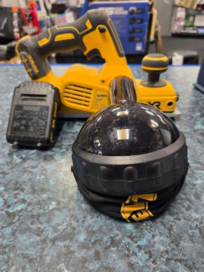 DEWALT PLANER WITH BATTERY
