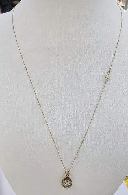 9ct Gold Necklace with Pendant