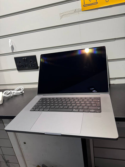 MacBook Pro 14,10/M2 Pro (12-CPU 19-GPU) - 16 Inch, 16GB Ram, 512GB SSD - 93% Capacity, 77 Cycle Count