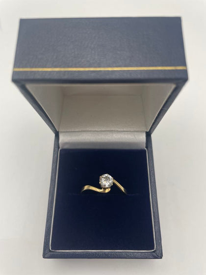 9ct gold ring